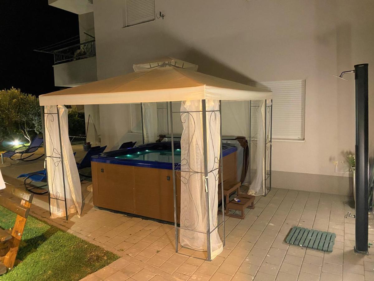 Lux Apartment Sea Shell With Jacuzzi Макарска Экстерьер фото